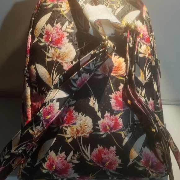 Floral Backpack - Picture 2 of 6